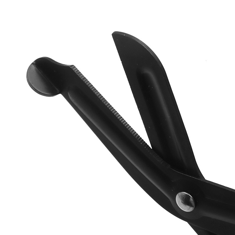 First aid scissors Survival sc - مراجعة Field Dressing Kit وسعره