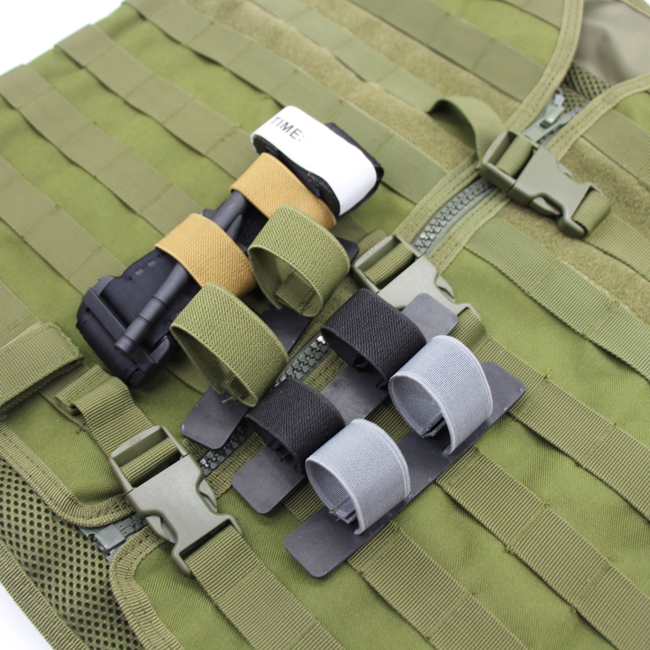 Outdoor Elastic Tourniquet Hol - مراجعة Field Dressing Kit وسعره